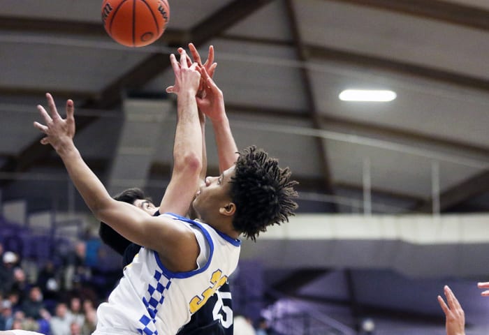 a Tualatin Barlow 6A Oregon boys basketball quarterfinal 2024 Dan Brood 11